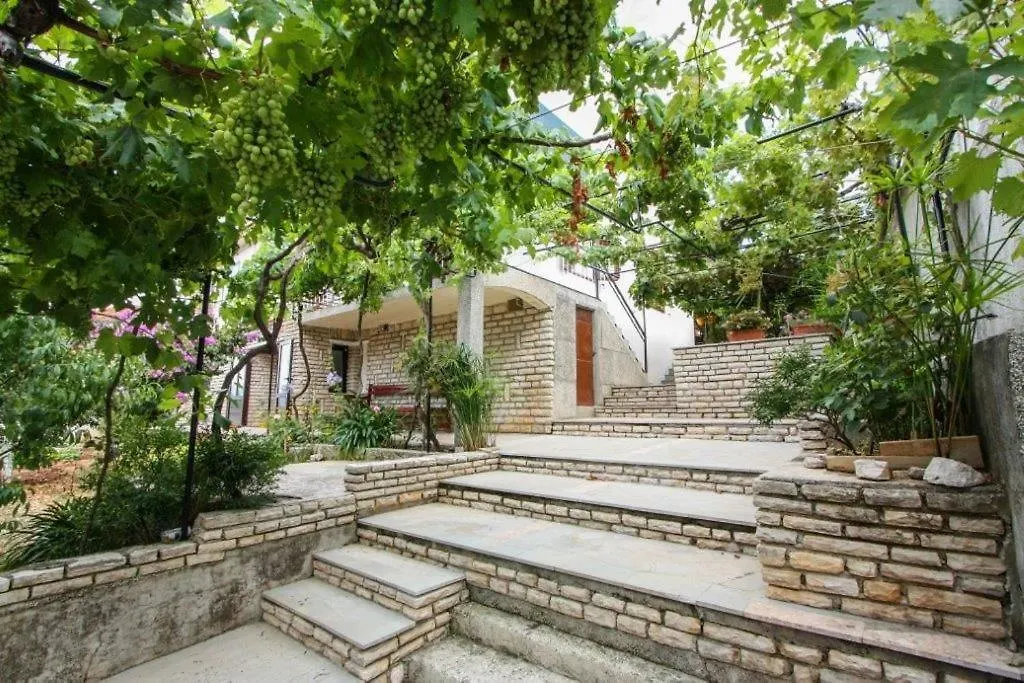 Apartments Braco Trogir